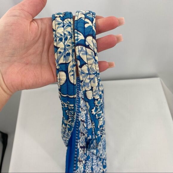 VERA BRADLEY Blue Betsey Quilted Tote Bag - Picture 6 of 10